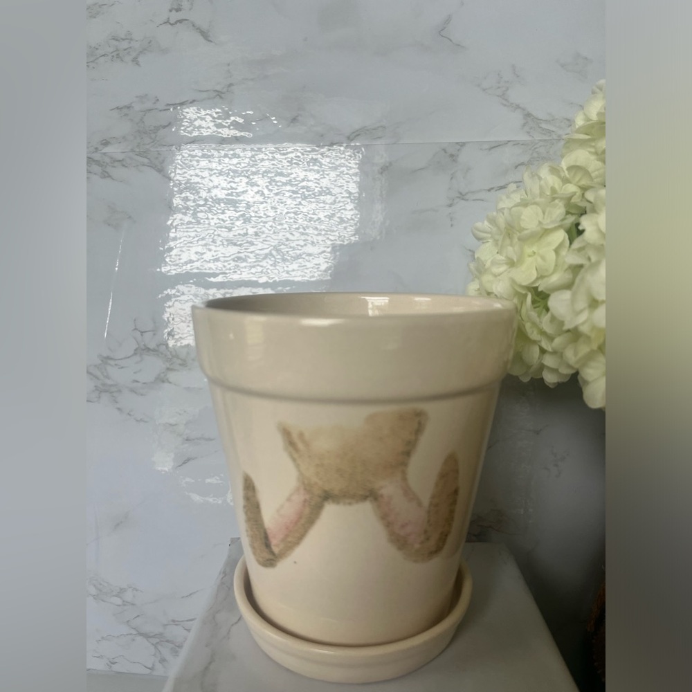 Rae Dunn small planter with bunny ears labeled “HOP TO IT” never used - Picture 2 of 7